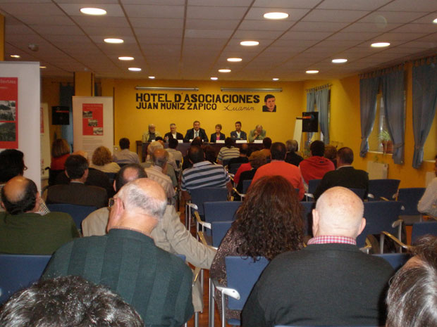 HOTEL DE ASOCIACIONES - Juan Mu&ntilde;iz Zapico, Xuan&iacute;n