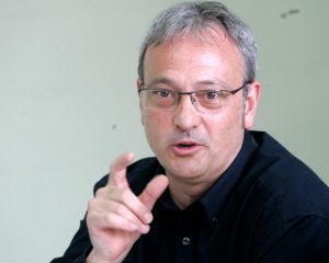Javier T�bar, durante su participaci�n en el encuentro sobre el movimiento obrero en la Laboral