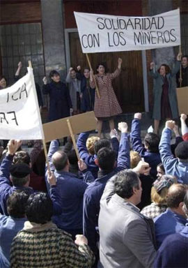 Rodaje de la pel�cula �A golpe de tac�n�, sobre la �huelgona� de 1962.  [Foto: Fernando Geijo]