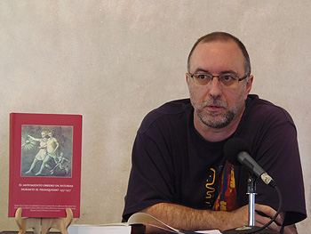El historiador Rubén Vega. [Foto: Toni Gutiérrez]