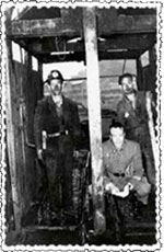 Pozo Santiago. Personal y guardia civil huelga del 62
